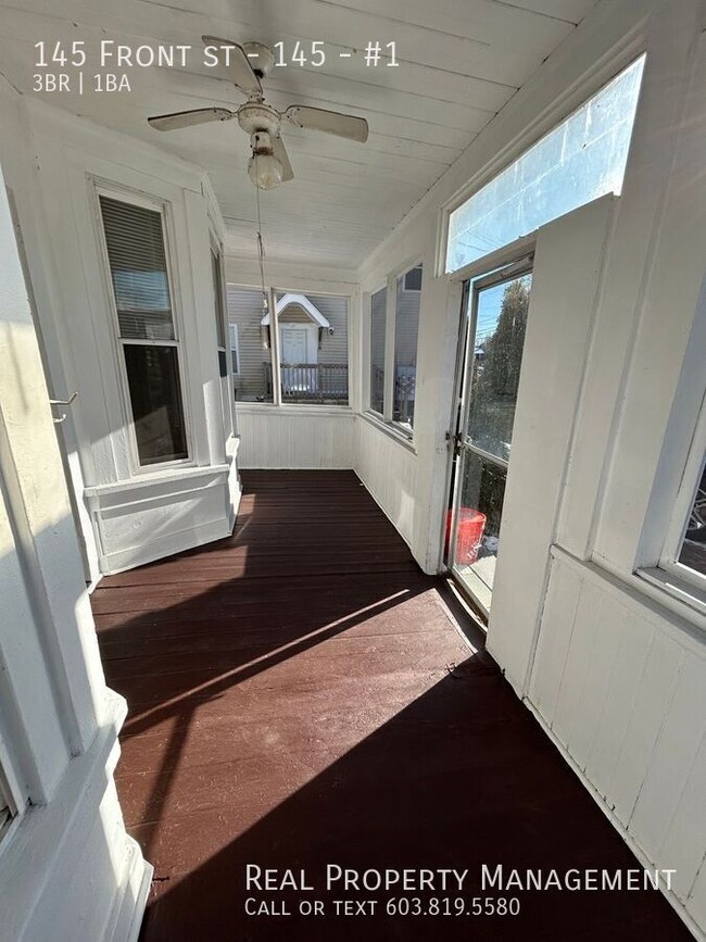 Building Photo - NEW FLOORING AND UPDATES! 3BR/1BA; 1ST FLO...