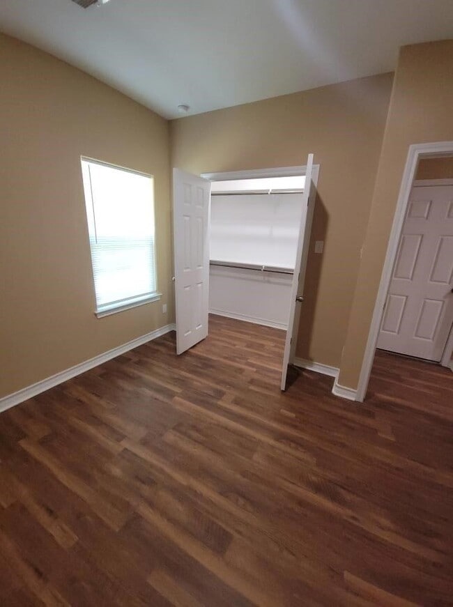 Building Photo - 2107 24th St N