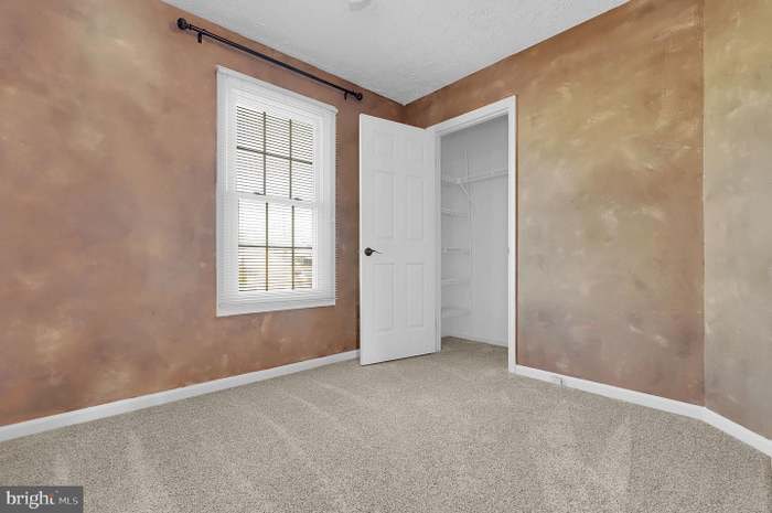 Building Photo - 6209 Derby Dr