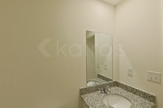 Building Photo - 108 Flat Rock Ml Trl