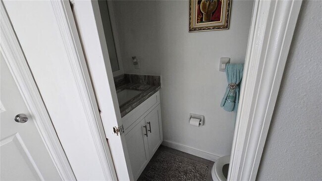 Building Photo - 1851 Wimbledon St