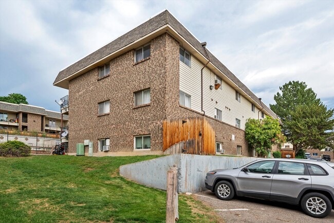 Building Photo - 4651 S Lowell Blvd