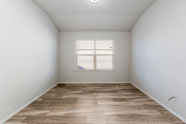 Building Photo - 2051 Wigeon Wy