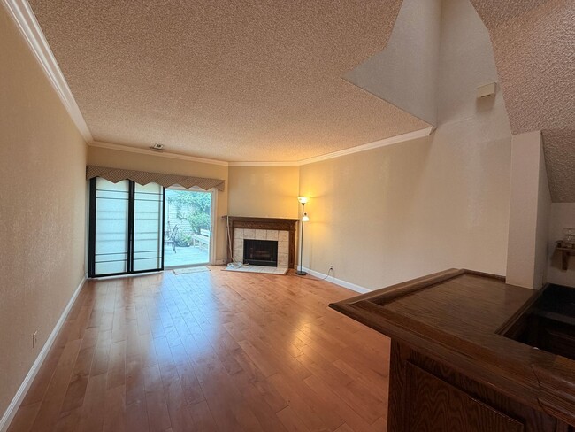 Building Photo - $4,600 | 4 Bed 2.5 Bath Available in Milpitas, CA!