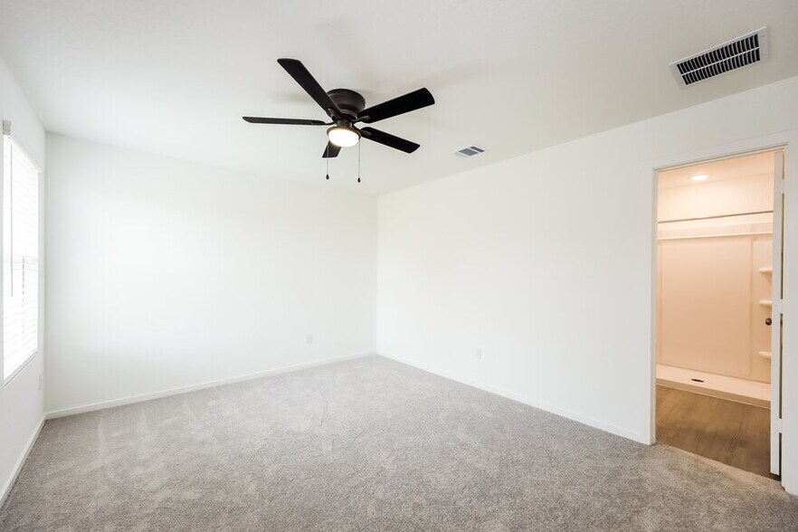 Building Photo - 539 Roquefort St