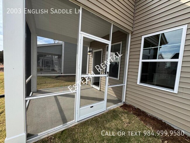 Building Photo - 2003 English Saddle Ln