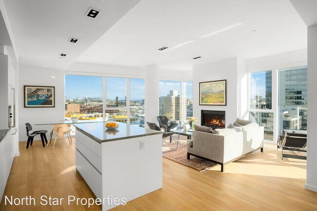 Building Photo - 2 br, 2 bath House - 1075 NW Northrup #1015
