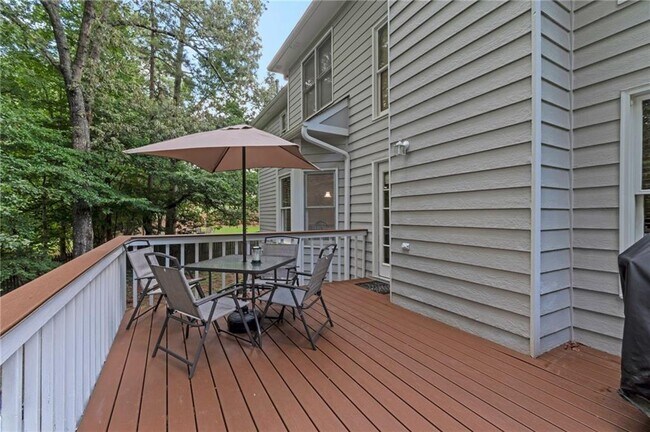 Building Photo - 69 New Brunswick Ct NE