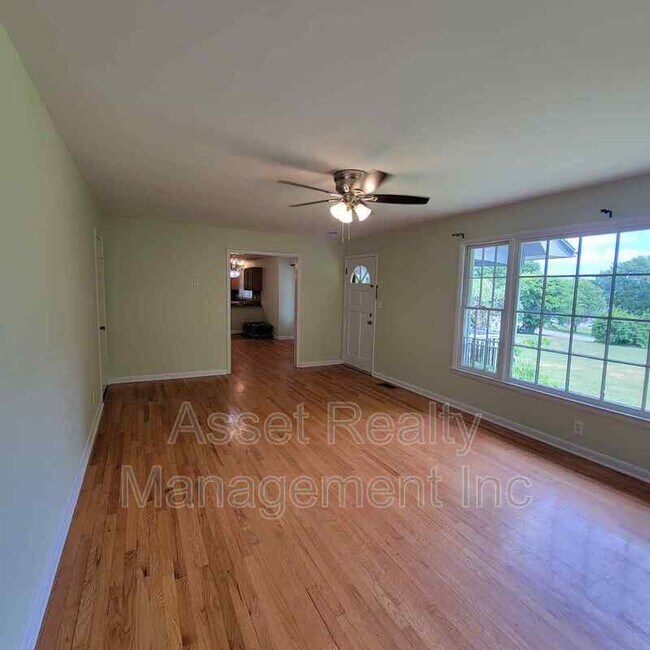 Building Photo - 201 Farlow Dr