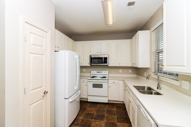 Building Photo - 2414 Brathay Ct