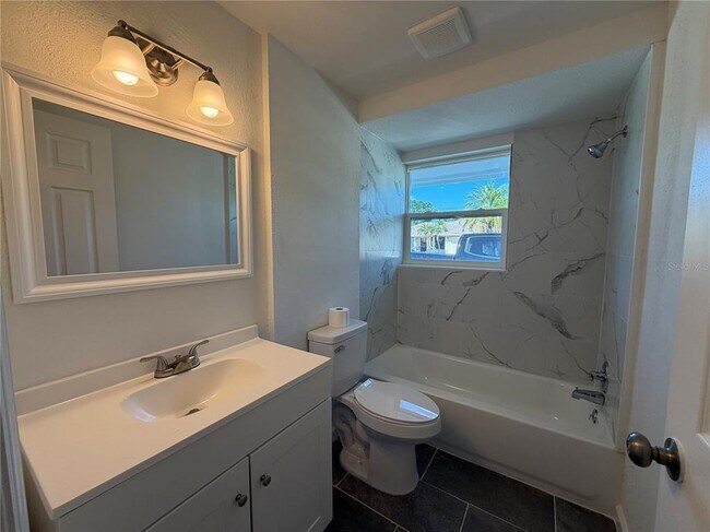 Building Photo - 249 Mt Vernon Dr