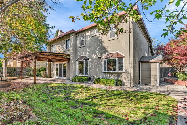 Building Photo - 117 Woodland Valley Dr