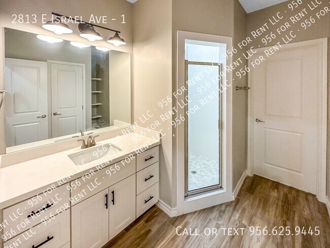 Building Photo - 2813 E Israel Ave