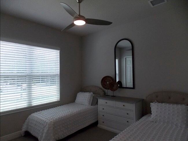 Building Photo - 1973 N Ember Path