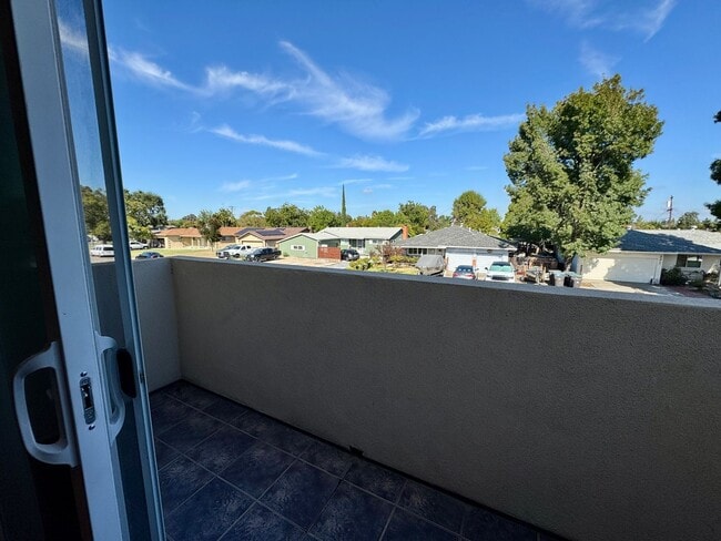 Building Photo - New Construction, All Solar, Three Bed, Th...