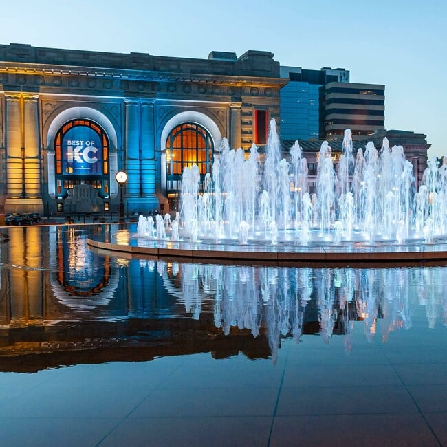 Building Photo - 2525 Main St