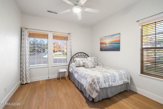 Building Photo - 10560 Vista Alta Dr