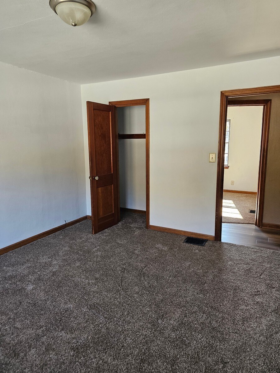 Building Photo - 2900 Sheridan St