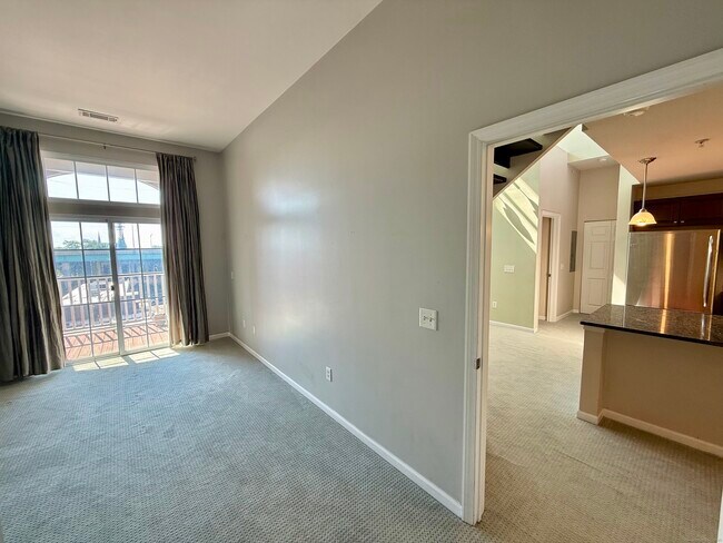 Building Photo - 850 E Main St