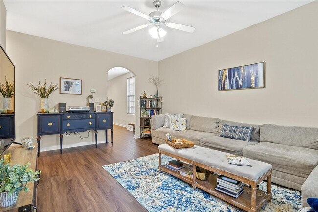 Building Photo - 2537 Sun Seeker Ct