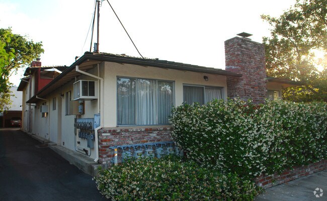 Building Photo - 3610 Bickerstaff Rd