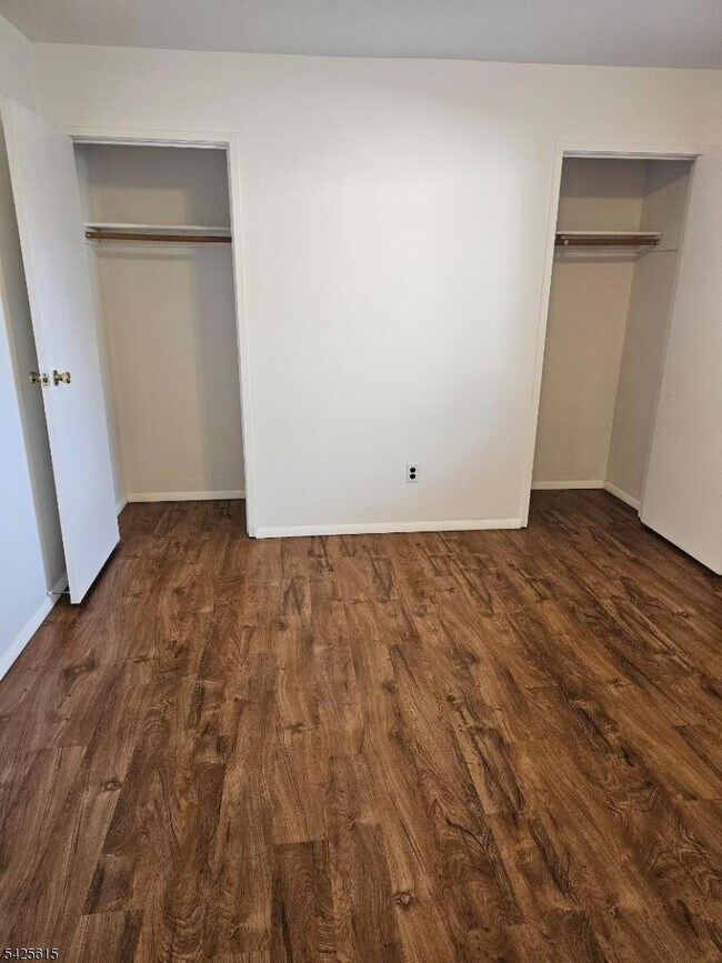 Building Photo - 20 Delar Pkwy