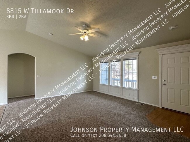 Building Photo - 8815 W Tillamook Dr