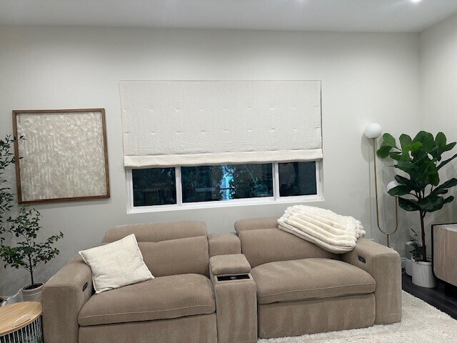 Building Photo - 15752 Royal Ridge Rd