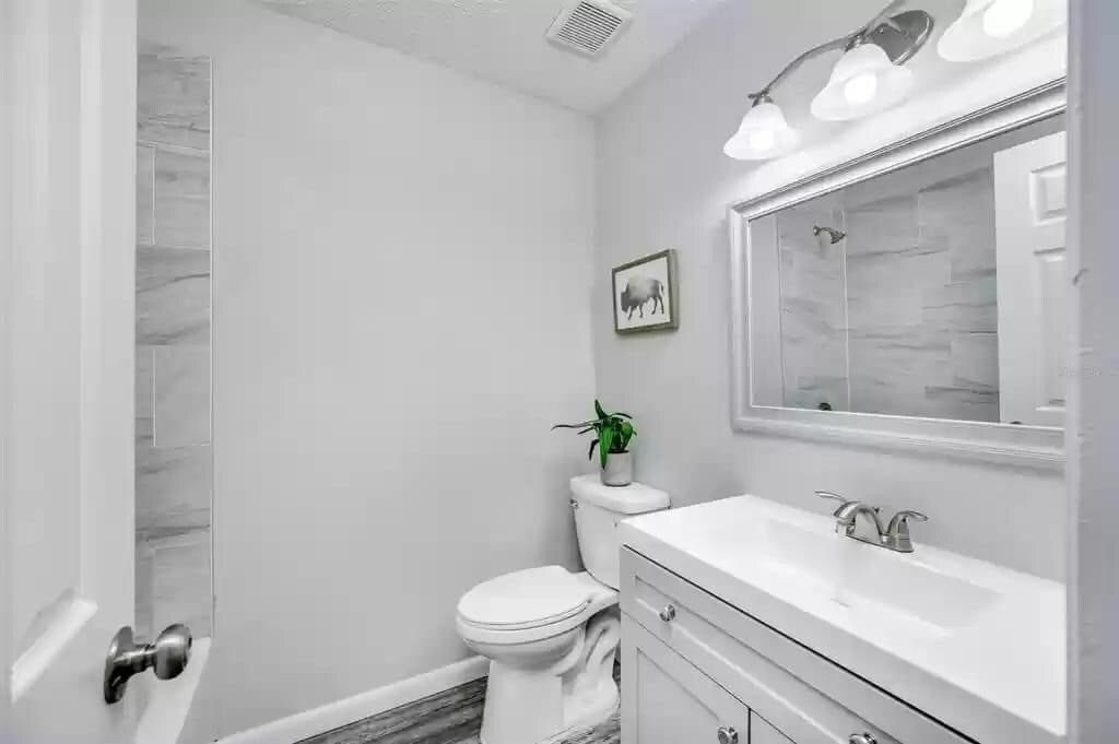 Building Photo - 3204 E Lambright St