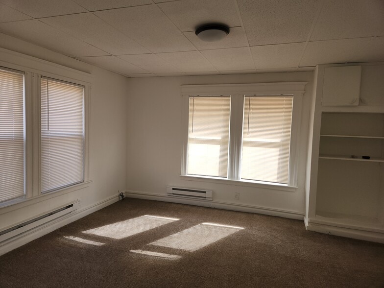 Offers loads of storage - 121 Cozy Lake Rd