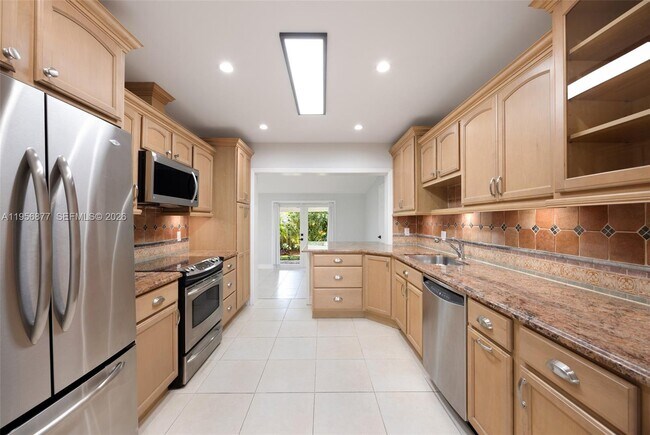 Building Photo - 5730 SW 56th Terrace