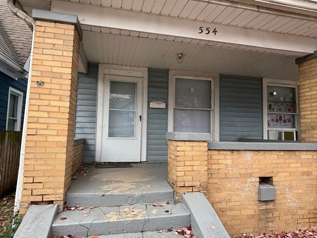 Building Photo - AVAILABLE NOW! Charming 3-Bed, 1-Bath Historic Duplex in Indianapolis!