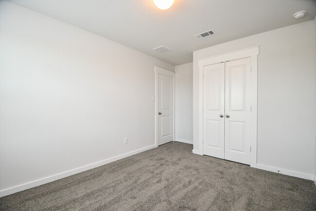 Building Photo - 7542 Coral Ter Dr