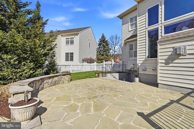 Building Photo - 19925 Interlachen Cir