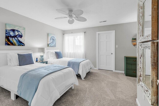 Building Photo - 4000 Fairway Lakes Dr