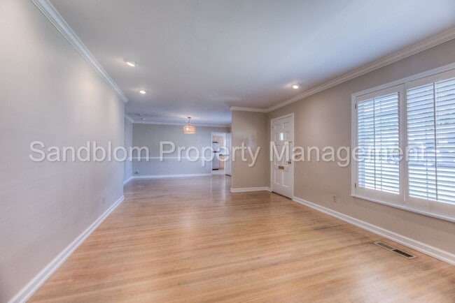 Building Photo - For Lease | Midtown Tulsa | Available Now!