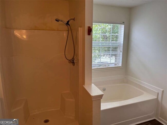 Building Photo - 356 Springbottom Ct SE