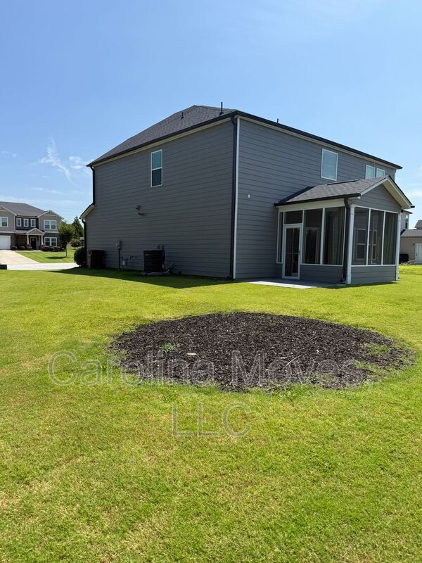 Building Photo - 2103 Greasby Ct