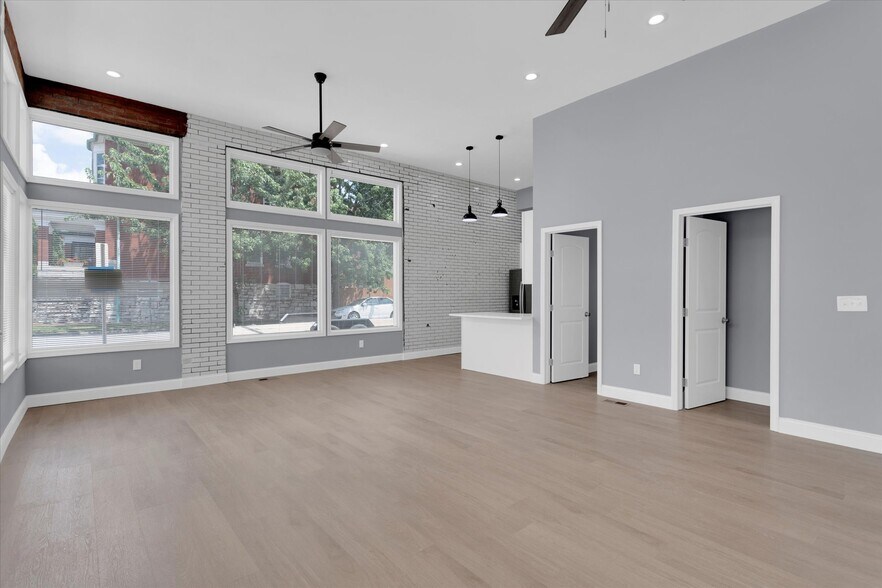 Building Photo - 3500 Magnolia Ave