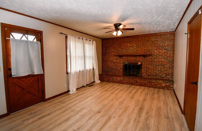Building Photo - Bixby Single Story Ranch in Great Location!