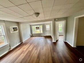 Building Photo - Cute 2BR Duplex in Zephyrhills