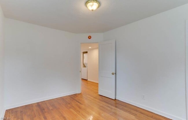 Building Photo - 7725 Fayver Ave