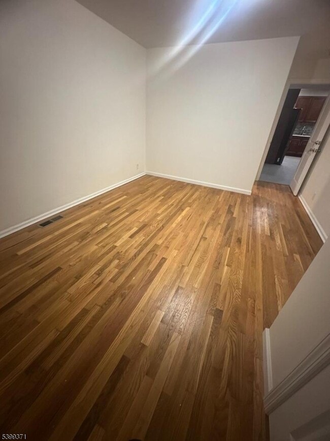 Building Photo - 192 Fairview Ave