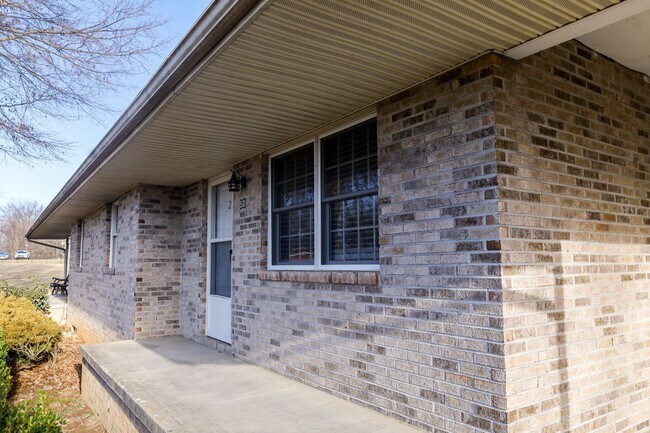 Building Photo - 150 Bart Greene Dr