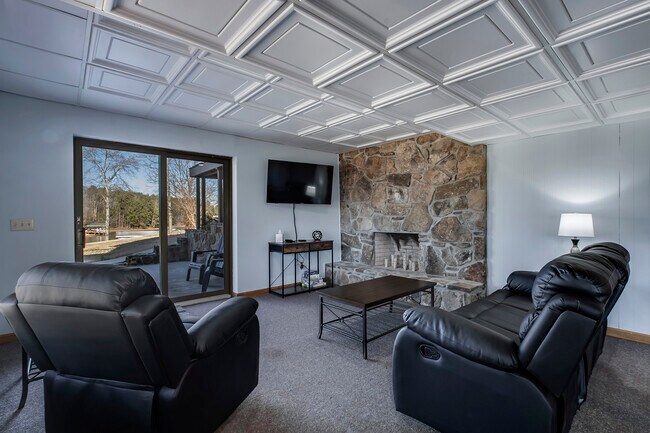 Building Photo - 131 Corn Tassel Shores