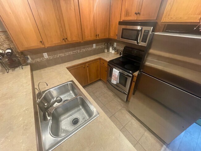 Building Photo - 515 Northwest Passage