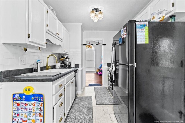 Building Photo - 1300 Calla Cir