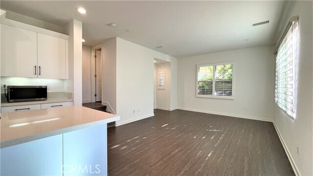 Building Photo - 155 Excursion