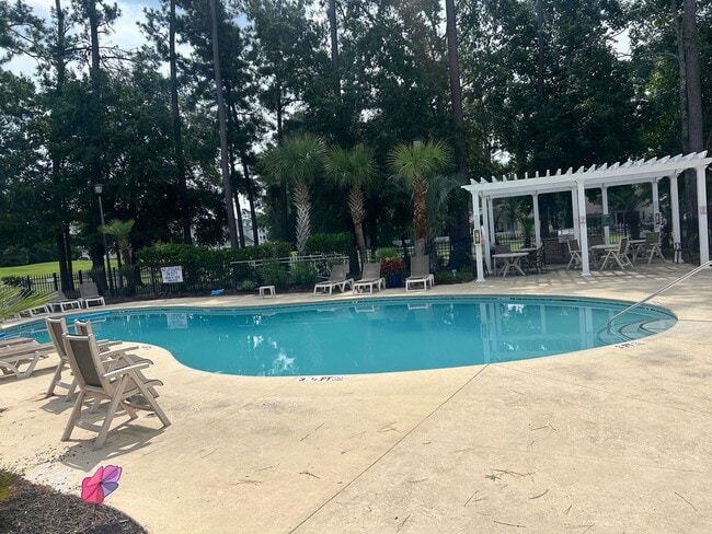 Building Photo - BUDGET BUSTER!  1st floor studio in the World Tour community