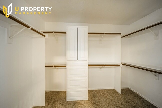 Building Photo - A Sweety Corner Home in Lewisville, Don't ...